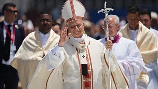 El Papa se despide de España pidiendo a inmigrantes y países de acogida una integración "recíproca"