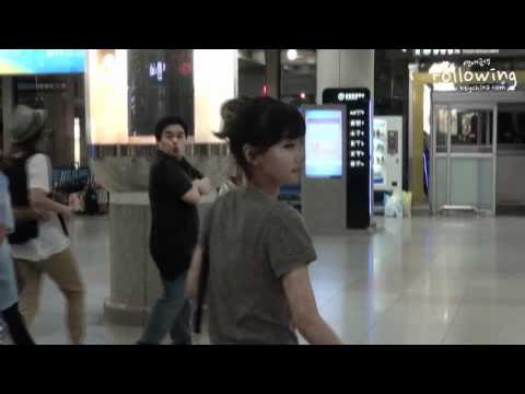[fancam] 110720 Taeyeon & Tiffany @ Gimpo Airport by KTYchina