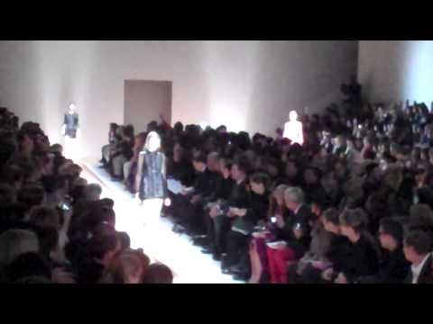 Fashion Broadcasting @ Valentino SS 2010/11 Paris.