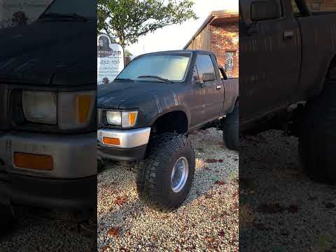SICK TOYOTA TRUCK! BIG LIFT BIG TIRES