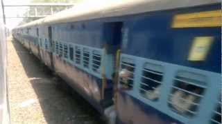 preview picture of video 'RAJENDRA NAGAR SUPER FAST OVERTAKING WITH TWIN WDM OF ITARSI'