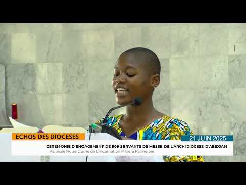 PRISE D'AUBES DE SERVANTS DE MESSE A ABIDJAN