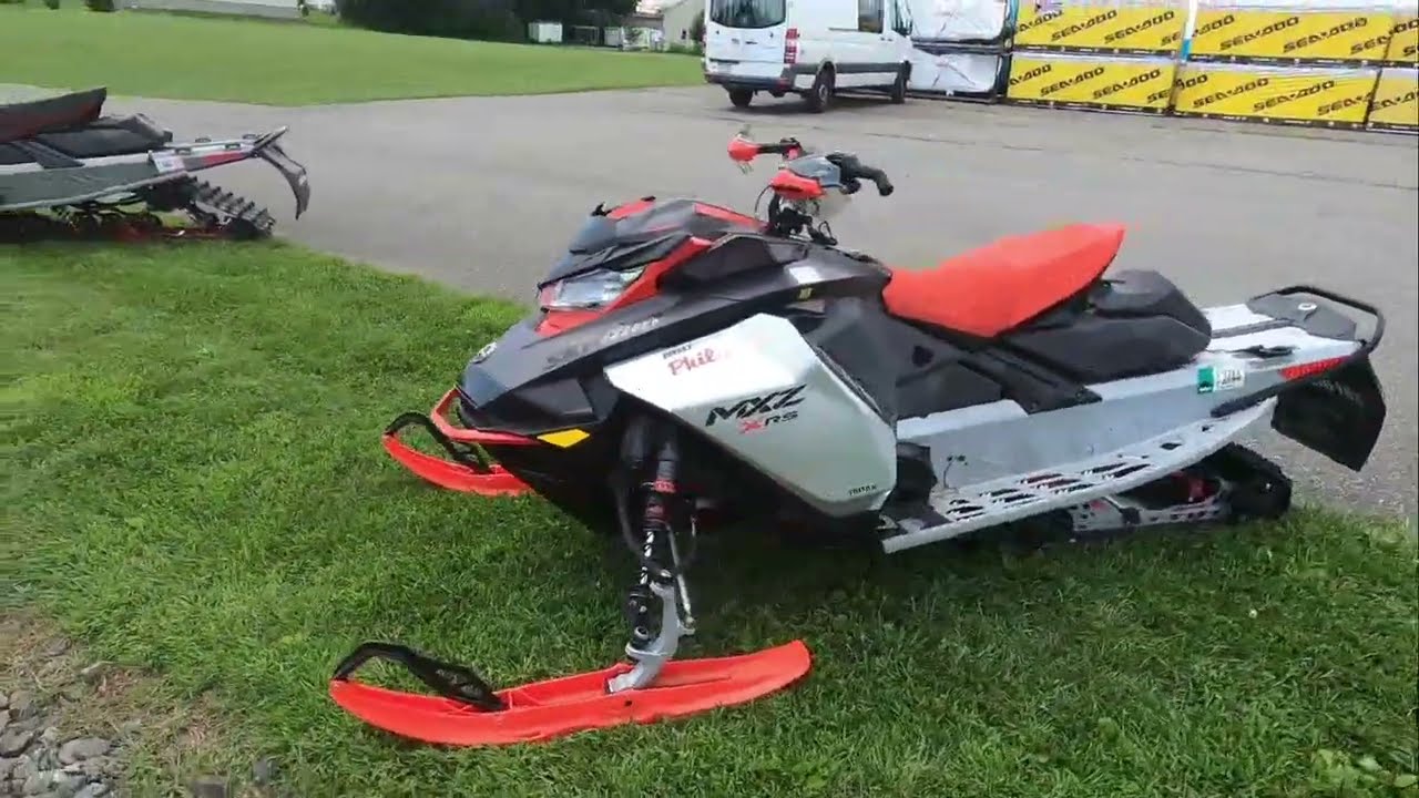 A photo of this 2022 Ski-Doo MXZ XRS