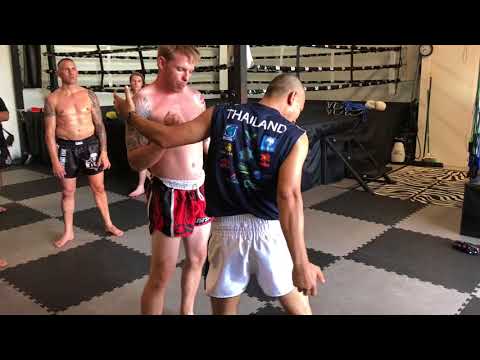 Muay Thai Techniques - Clinch, Pull, Knee