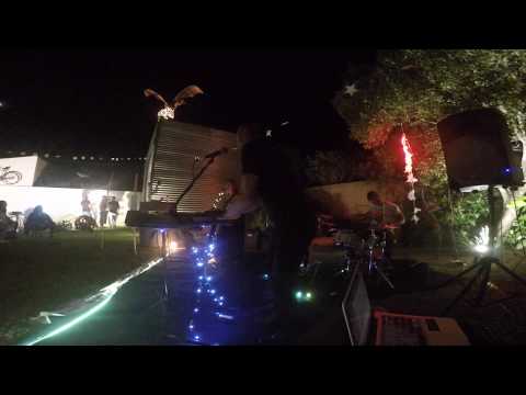 Kiribati - She scared