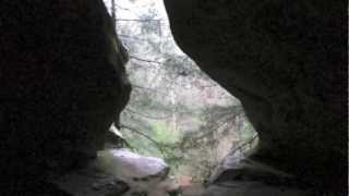 preview picture of video 'Intriguing Rock House, Hocking Hills State Park Logan, Ohio'