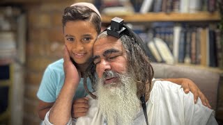 הרב שלום סבג - שיעורי וידאו - הרב שלום סבג✨אדם שנסע בשבת לים לטבול כי לא יכול להרים עינים לשמיים ? – י״ט בסיוון ה׳תשפ״ה 🇮🇱