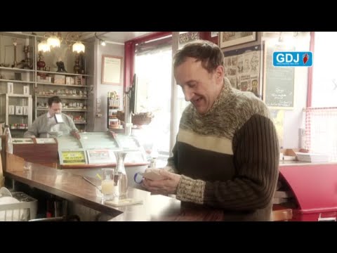 Sponsor : Femme fontaine  - Groland - CANAL+