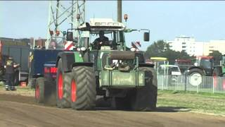 preview picture of video 'Tractor Pulling Viersen Team P. & P. Coenen'