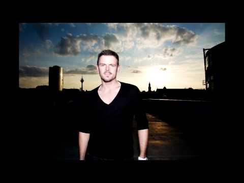 Eddie Thoneick Live @ The Gallery Club