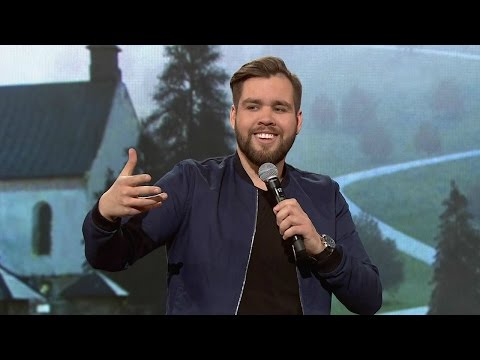 Grzegorz Dolniak – monolog: PKP i terroryści  – „Dzięki Bogu już weekend”