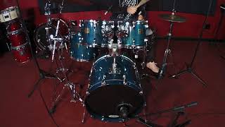 Video thumbnail for Yamaha Maple Custom Absolute Sea Blue by A.J. Altieri