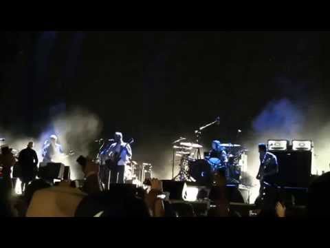 Kings of Leon *Complete, Uncut Performance* (720p) in Las Vegas September 27, 2014