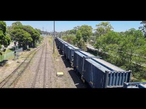 QBX005 006 going thru Leightonfield Yard in October  2022
