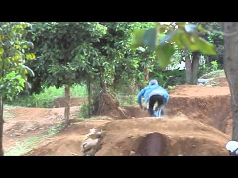 dirt jump punclut .mov