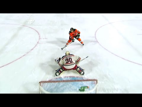 Henrik Lundqvist penalty shot save on Briere - 2012 Winter Classic [HD]