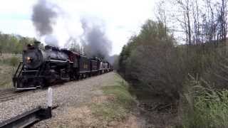 preview picture of video 'Southern #630 Coming Out Of Swannanoa Tunnel'