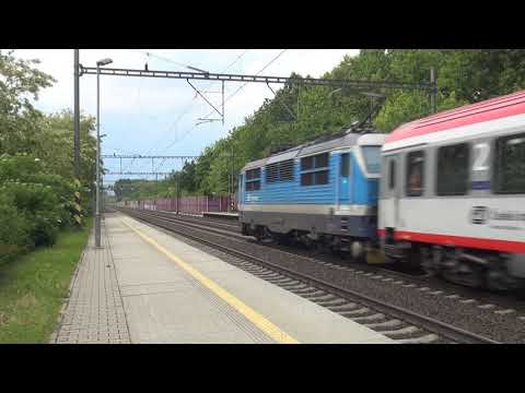 2019 - CZ - ČD České dráhy 150 loco with a Eurocity train in Prague Praha-Dolní Počernice