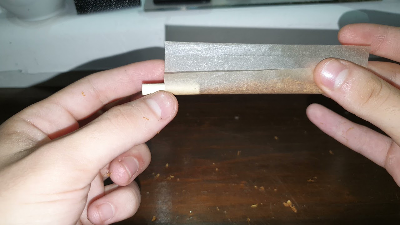 Watch Como bolar um baseado/tabaco *FÁCIL* Now Como bolar um baseado/tabaco *FÁCIL*