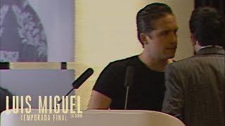 Escena: Cancelación de la conferencia de &#39;Nada Es Igual&#39; | Luis Miguel La Serie Temporada Final