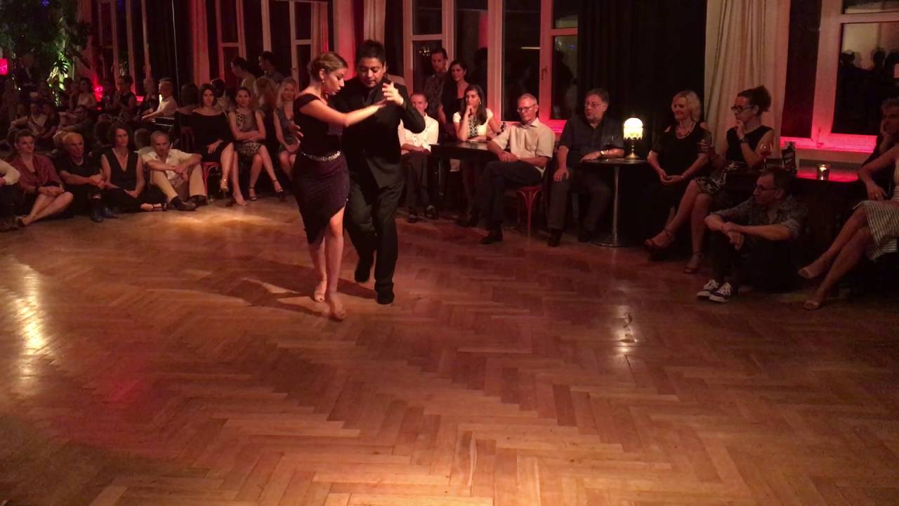 Noelia Hurtado - Carlitos Espinoza - No Mientas (2/5)