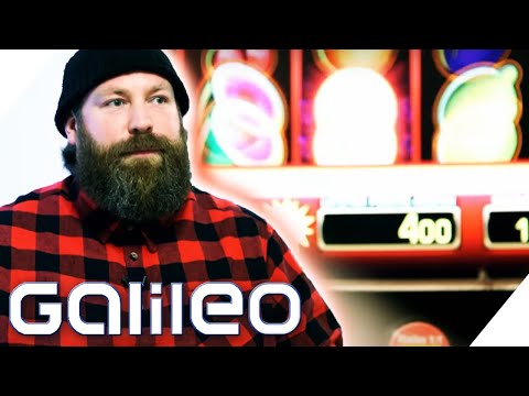 "Can you trust a gambler?" - 10 questions for a gambling addict | Galileo | ProSieben