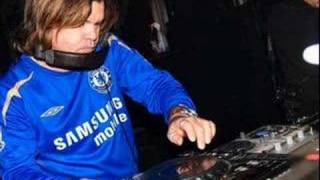 Paul Oakenfold - Chase Sequence (Bourne Identity)