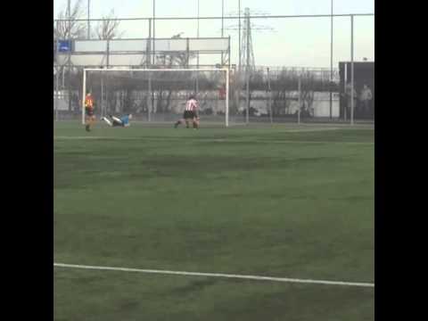De 0-1 van Alphense Boys C2 tegen Ter Leede C1.