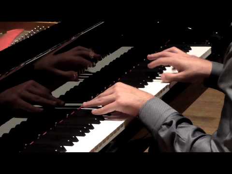 Beethoven | Piano Sonata no. 5 in C minor, op. 10 no. 1 (by Vadim Chaimovich)