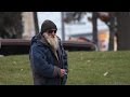 Щедрость 21 века / Homeless gives money for a bus ticket ...