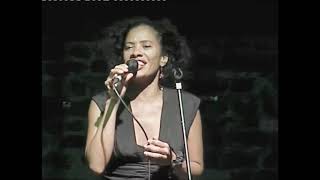 Rosa Emilia Dias and Renato Sellani play O BARQUINHO  (lyrics and song)