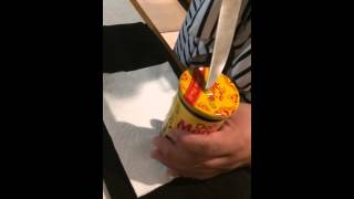 How to open a jar of Doña Maria mole