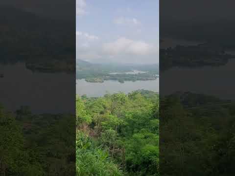 Embalse Central Hidroeléctrica 5 de Noviembre. Ubicada en el Departamento de Cabañas
