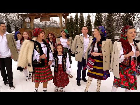 *Ce frumos ești Isus ce frumos*  Grupul de colindători de la Biserica BETEL Moisei