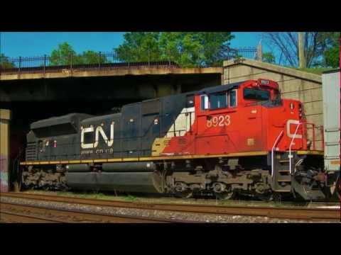 Rare! Canadian National ES44DC & SD70M-2 on CSX K684 in Woodbridge 5/19/12