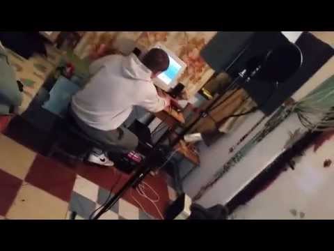 Zapowiedź wideo kawałka : DzięGLo & Deomo - Miejsce w którym jestem.