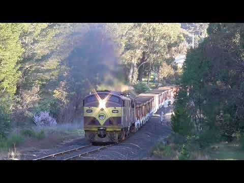 GM27, B61, 442s1, Down SSR Ballast Train, Mullion Creek, 5Sept20