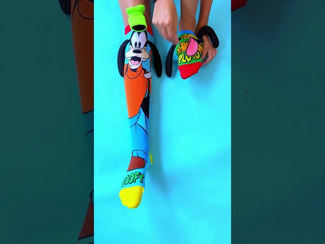 Vídeo relacionado con Madmia Disney Pluto & Goofy Socken Par de Calcetines, carbón, Talla única para Niñas