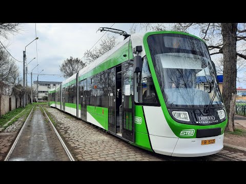 Tramvaiul Astra Imperio Metropolitan #3821(linia 25) intrând în stația Depoul Militari