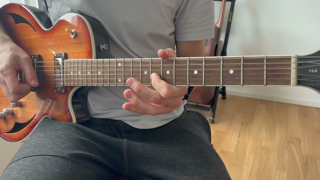 Roberto Barlocci playing the Silent Hill theme "Promise" on fingerstyle guitar