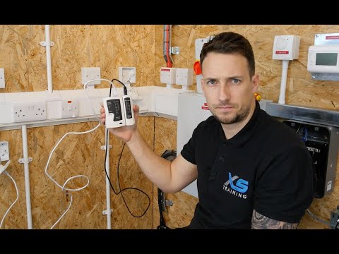 AM2 and/or AM2S Revision/Preparation - FAULT FINDING  - Data Circuit