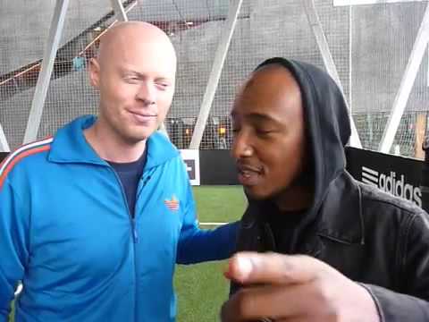 Soprano dédicasse pour l'association J'ai Envie De Vous Dire !