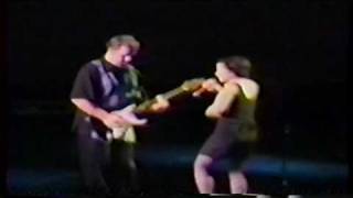 10,000 Maniacs - Few And Far Between (1993) Madison Square Garden