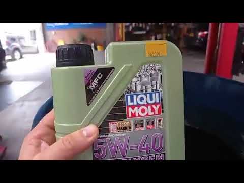 What oil should I use in a Volkswagen Jetta 2.0 or GLI? Do I need to change the viscosity based o...