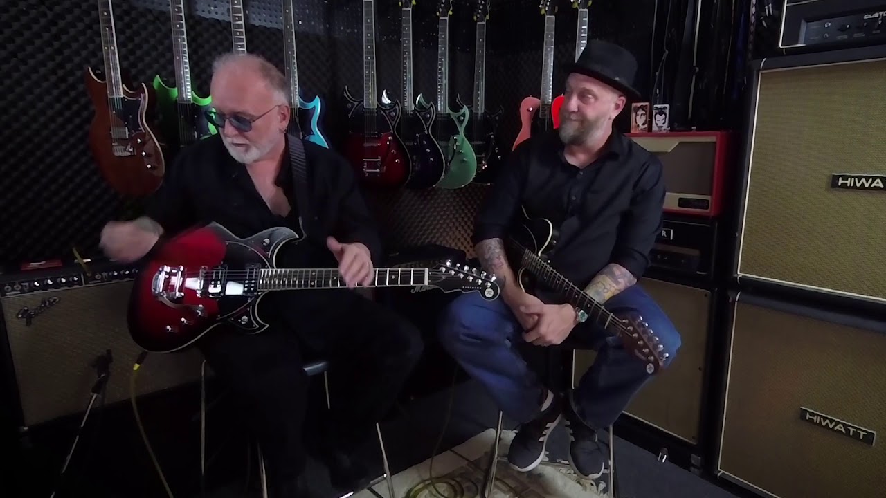 Reverend Reeves Gabrels Spacehawk Guitar - Metallic Red