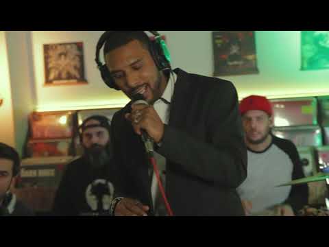 BNC The Disco Vampire - Rumor / Insatiable [Live @Syd Records Store]