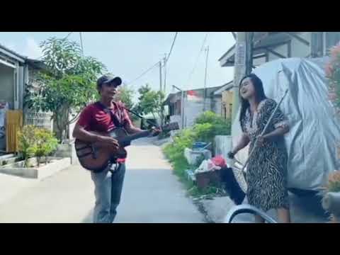 Duet Bersama Pengamen - Tiara