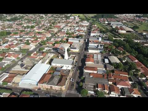 Drone sobrevoa JUNQUEIRÓPOLIS-SP