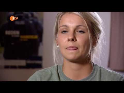 GER Spiegel aufgedeckt [Polizei Doku] Polizistinnen im Einsatz