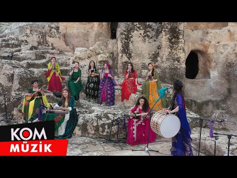 Kardeş Türküler, JinMa - Oioi (Dengê Qedîm Konserên Amîdayê)